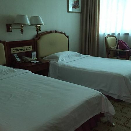Phoenix Hotel Nanning Esterno foto